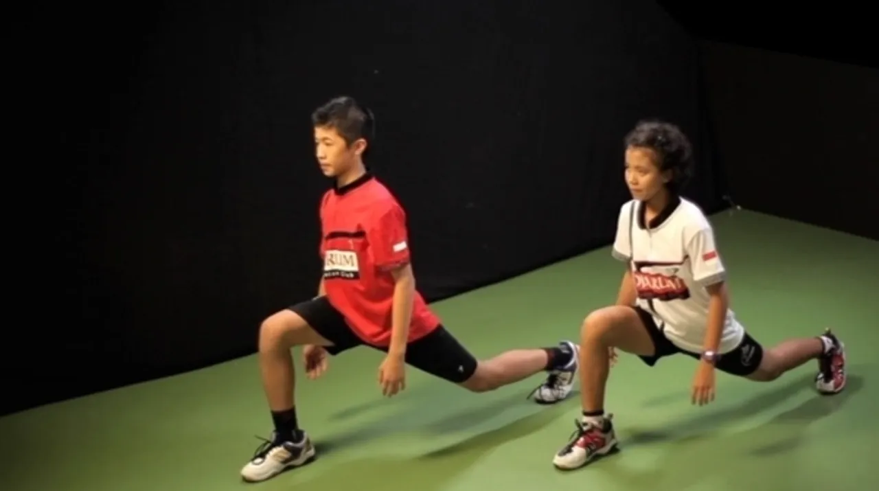 teknik lunges - teknik dasar footwork