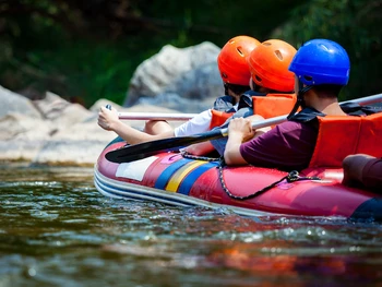 Rafting: Pengertian, Sejarah, dan Manfaatnya untuk Kesehatan