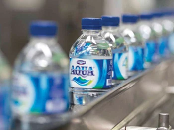 Perbedaan Air Mineral vs Air Rebusan, Mana yang Lebih Sehat?