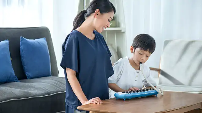 Pentingnya Hidrasi Sehat Pada Anak, Apa Saja Tipsnya?