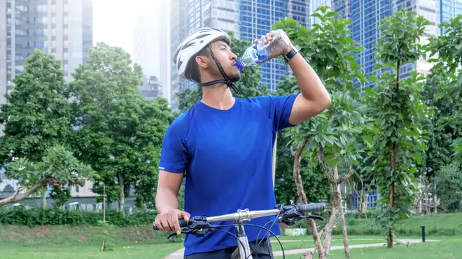 Manfaat Minum Air Putih Bagi Kesehatan Tubuh