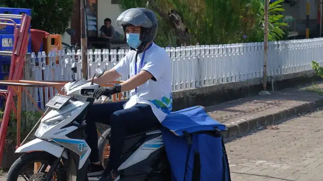 Merayakan 48 tahun Perlindungan Kepada Keluarga Indonesia, AQUA Memberikan Gratis Galon dan Voucher