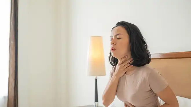 8 Ciri Asam Lambung Naik ke Tenggorokan & Cara Mengatasinya