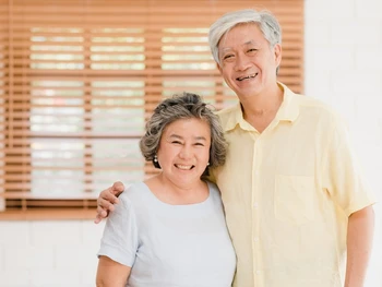 10 Cara Menjaga Kesehatan Lansia agar Panjang Umur