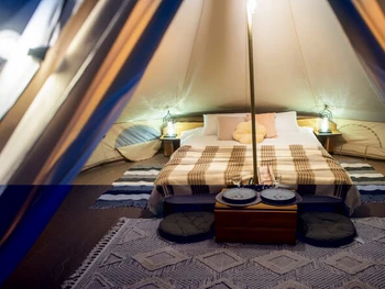 5 Kelebihan Glamping, Pengertian serta Tips Melakukannya