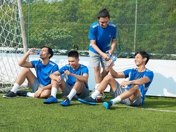 Inilah 6 Manfaat Minum Air Putih Setelah Olahraga