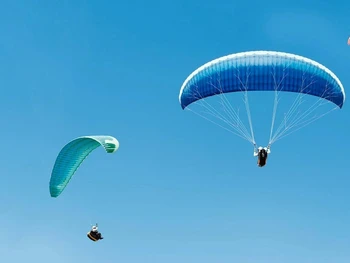 Selain Memacu Adrenalin, Ini Manfaat Olahraga Paralayang