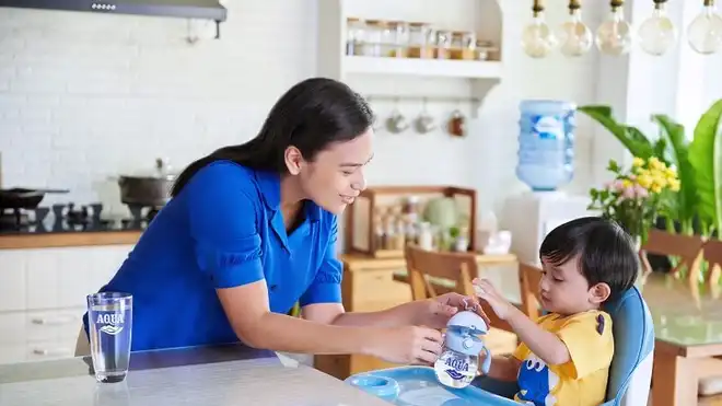 10 Tanda Anak Kurang Minum Air Putih, Orang Tua Wajib Tahu!