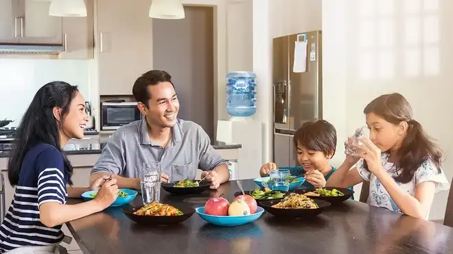 7 Manfaat Makan Bersama Keluarga, Ciptakan Suasana Harmonis!