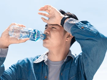 Apa itu Heat Stroke? Ini Penyebab, Gejala, & Penanganannya