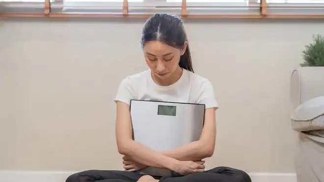 8 Penyebab Berat Badan Naik saat Puasa, Ini Tips Mencegahnya