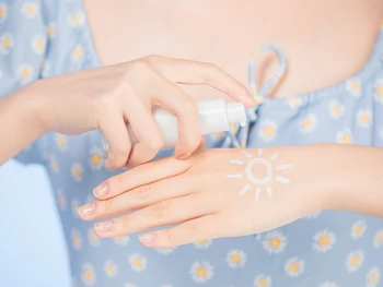 9 Manfaat Sunscreen dan Cara Menggunakannya dengan Benar