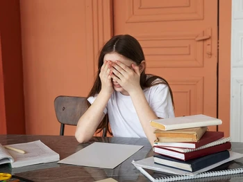 4 Cara Mengatasi Gangguan Mental pada Remaja dengan Efektif