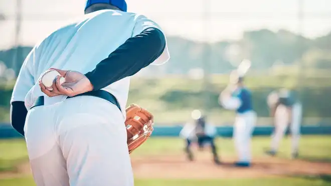 Kenali 5 Perbedaan Permainan Bola Kasti dan Baseball!