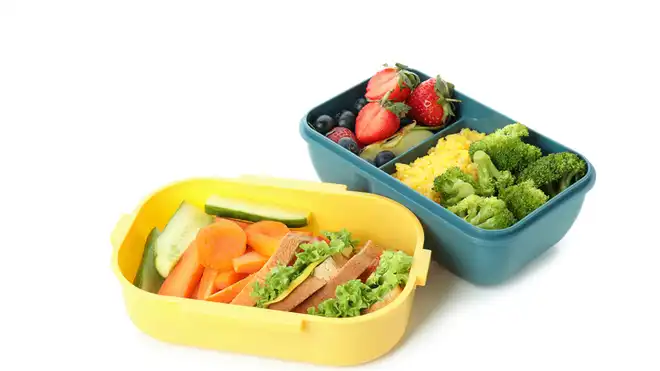 6 Rekomendasi Bekal Makan Siang Kantor, Lezat & Praktis!