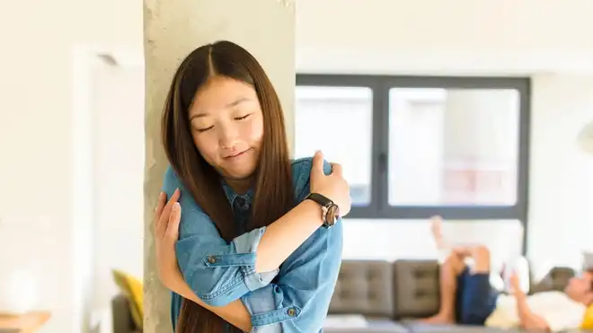 10 Cara Mencintai Diri Sendiri dan Manfaatnya