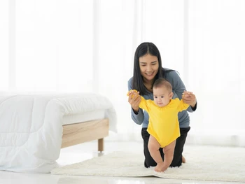 Tahap Perkembangan Motorik Anak Usia Dini (0-12 Bulan)