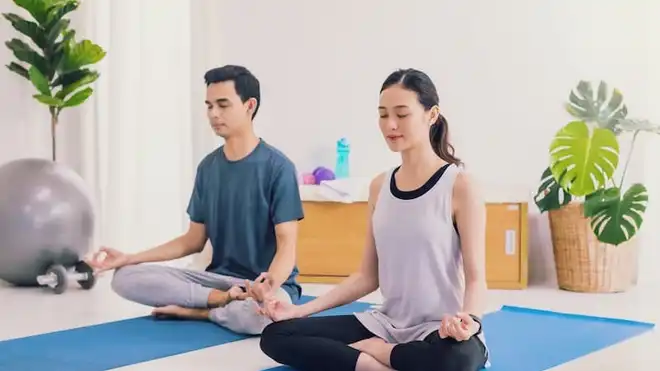6 Gerakan untuk Meredakan Sakit Maag Lewat Yoga, Yuk Coba!