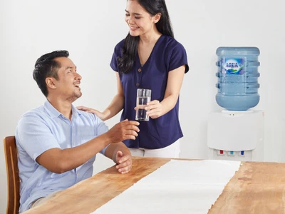 AQUA Produk Asli indonesia yang Murni, Halal & Aman!