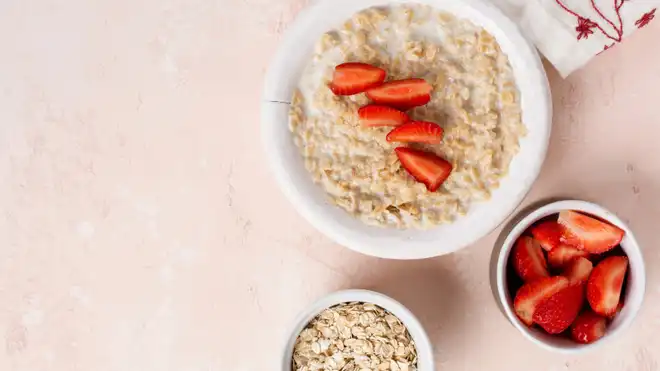 8 Manfaat Overnight Oatmeal bagi Tubuh dan Contoh Resepnya