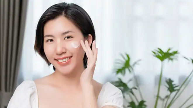 6 Cara Menetralkan Wajah Sebelum Ganti Skincare, Wajib Tahu!