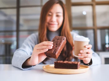 10 Minuman & Makanan yang Mengandung Kafein