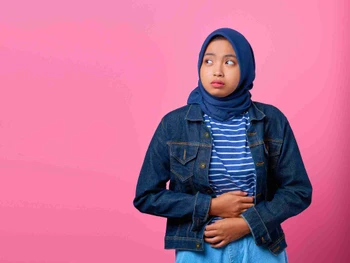 Kenali 8 Penyebab Mual saat Puasa dan Cara Mengatasinya