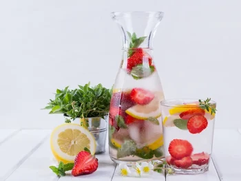 7 Manfaat Infused Water untuk Tubuh, Kaya Antioksidan!