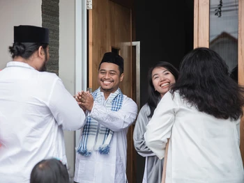 Mengenal Tradisi Open House Lebaran dan Tips Persiapannya