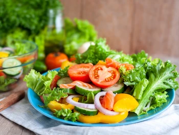 4 Resep Salad Sayur untuk Diet Sehat dan Manfaatnya
