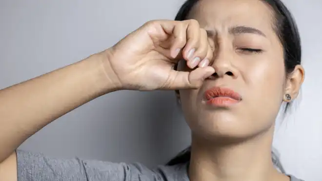 7 Penyebab Mata Berkunang-Kunang & Cara Atasinya