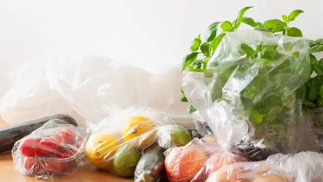 10 Cara Mengatasi Sampah Plastik dengan Bijak, Catat!