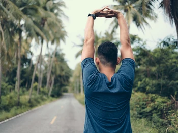 8 Gerakan untuk Mengatasi Sakit Pinggang Anti Nyeri