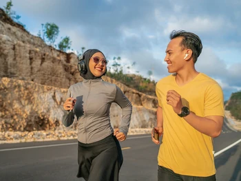Jogging Sore Sebaiknya Dilakukan Jam Berapa? Simak di Sini!