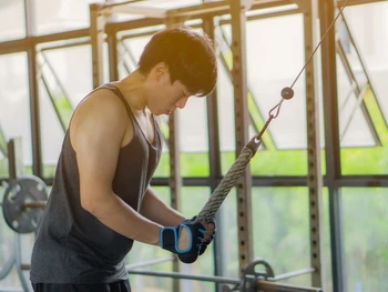 10 Rekomendasi Latihan Tricep di Gym untuk Membentuk Otot