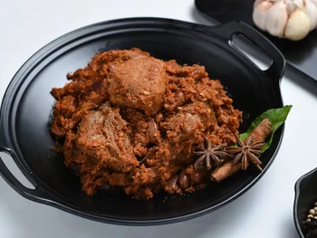 10 Makanan Khas Sumatera Barat, Populer dan Lezat!