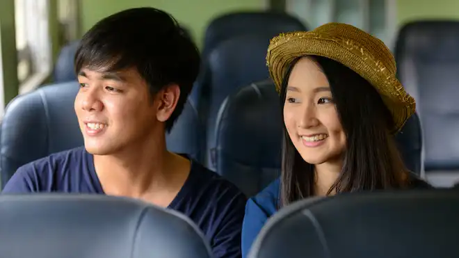 9 Makanan untuk Perjalanan Jauh Naik Bus, Mudah Dikemas!