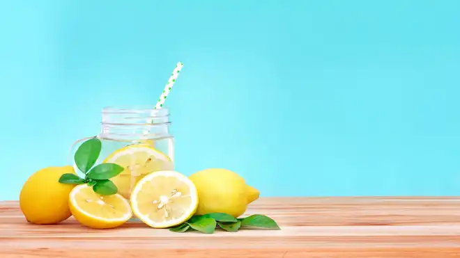 8 Manfaat Infused Water Lemon untuk Kesehatan, Catat!