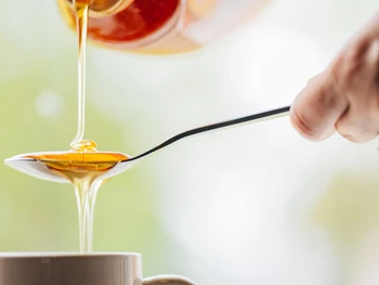 Minum Madu dengan Air Hangat, Apa Efeknya untuk Tubuh?