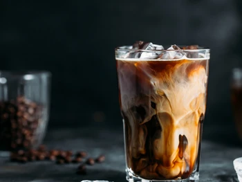 8 Rekomendasi Minuman Kekinian yang Viral, Enak, dan Segar!