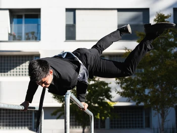 Apa itu Parkour? Ini Manfaatnya untuk Kesehatan Tubuh