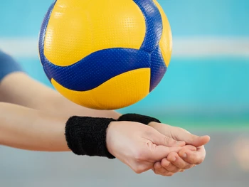 4 Jenis-Jenis Passing Bawah Bola Voli dan Cara Melakukannya