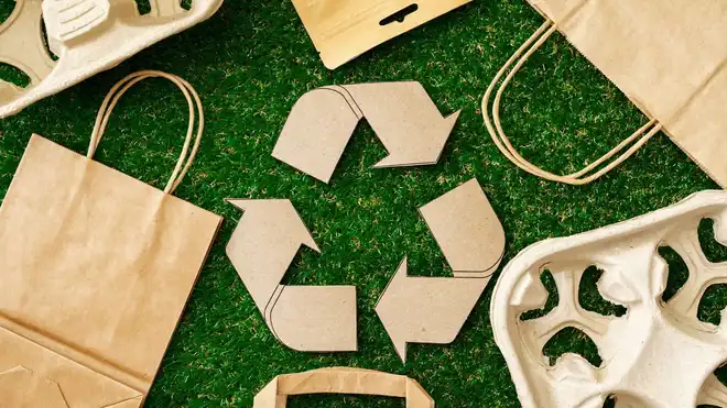 9 Contoh Poster Sampah Plastik yang Mudah Digambar, Cek!