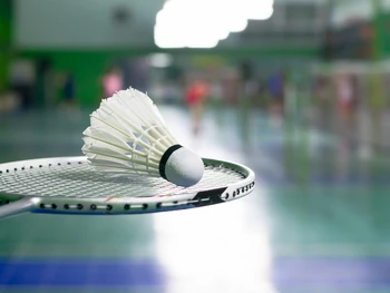 Teknik Pukulan Lob Bulu Tangkis yang Wajib Dikuasai