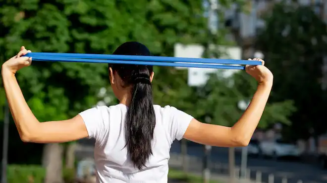 Resistance Band: Fungsi, Manfaat, dan Cara Menggunakannya