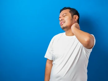 5 Penyebab Salah Bantal dan Cara Ampuh Atasi Nyerinya