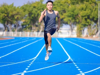 Teknik Dasar Lompat Jauh dan Gaya Lompatan Para Atlet