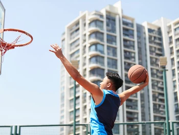 Kenali Teknik Lay Up Shoot dalam Basket & Cara Melakukannya!