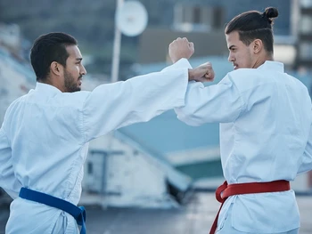 7 Tingkatan Sabuk Karate, Mulai Sabuk Putih hingga Hitam