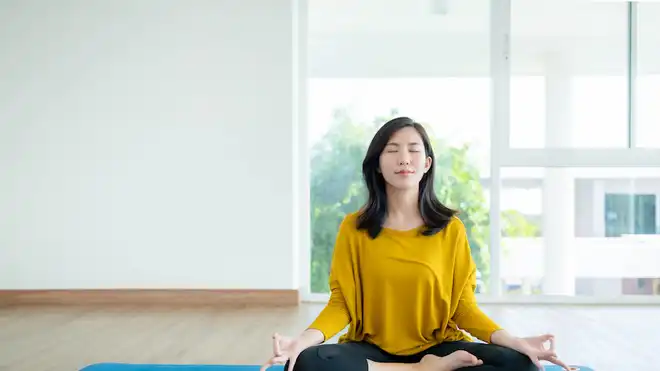 Pengertian Vinyasa Yoga, Gerakan dan Manfaatnya untuk Tubuh